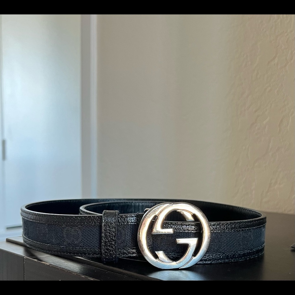 Womens Gucci Black Belt